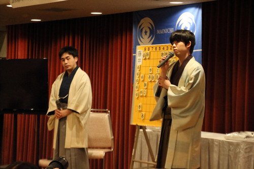 【王将戦】 大盤解説会場へ